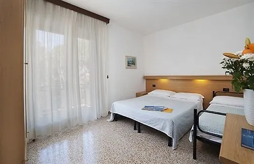 Hotel London Τζεσόλο Λίντο