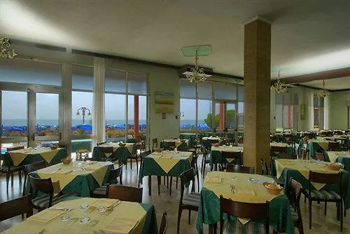 Hotel London Τζεσόλο Λίντο 3*,