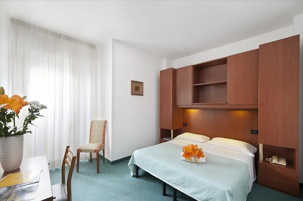 Hotel London Lido di Jesolo 3*,  Italia